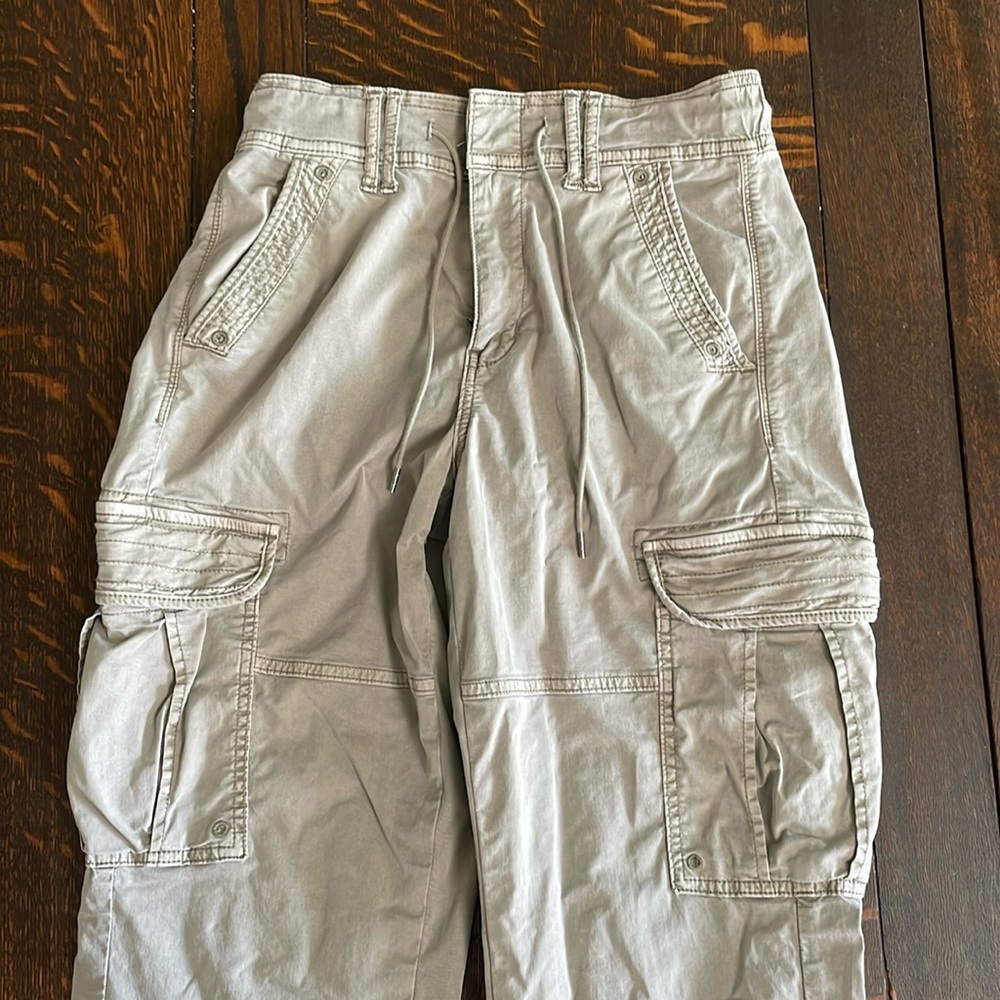 NWOT American Eagle High Rise Baggy Cargo Jogger